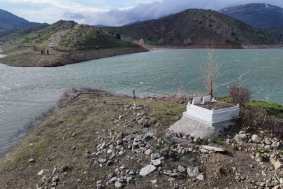 Baraj Suları Yükseldi, Köy Mezarlığı Yeniden Suya Gömüldü