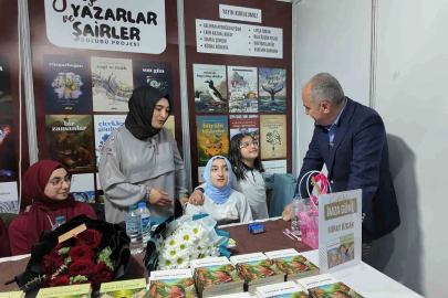 13 Yaşındaki Engelli Yazar Miray Fuara Damga Vurdu!