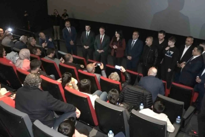 Çatlı Filminin Galasına Yoğun İlgi: Bin Çatlı Dirilir