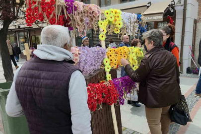 Edirne'de Kakava Heyecanı: Çiçekli Taçlar Tezgahlardaki Yerini Aldı