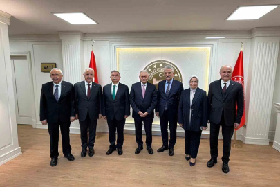 Eski Başbakandan Gülümseten Ulaşım Kıyaslaması