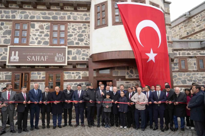 Erzurum'da Asırlık Hafıza Canlandı: Tarihi Konak Sahaf Oldu