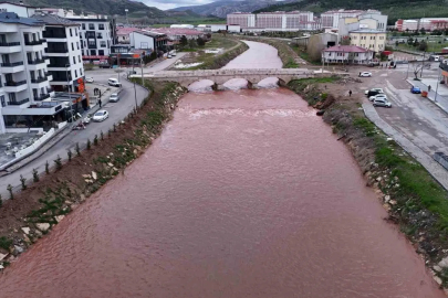Sivas'ta Kuruyan Fadlum Irmağı Yağışlarla Yeniden Coştu