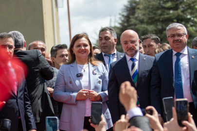 Rozet Erdoğan’dan, Karşılama Mehterle! Burcu Köksal’dan İlk Açıklama