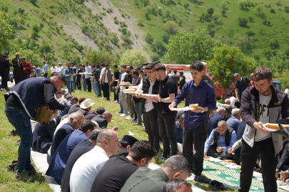 Şırnak'ta 300 Yıllık Gelenek: Adarok Etkinliğinde Binler Buluştu