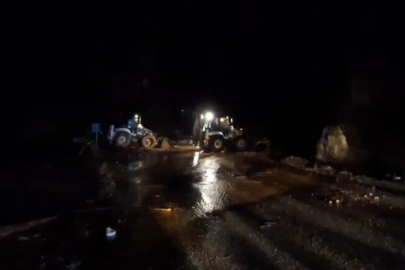 Tunceli’de Sağanak Felaketi: Yollar Kapandı, Araçlar Mahsur Kaldı!
