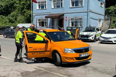 Hakkında yakalama kararı bulunan şahıs taksi kullanırken yakalandı
