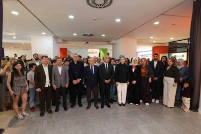 Küçükçekmece’de ‘Kendi Gölgemde’ sergisi açıldı
