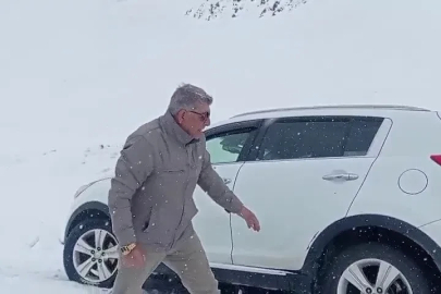 Palandöken geçidinde kar ve tipi etkili oluyor
