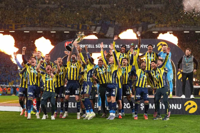 Fenerbahçe’nin şampiyonluk hasreti 12 yıla çıktı, sezonu 1 kupayla kapattı
