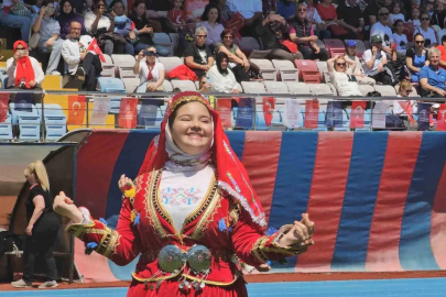 Zonguldak’ta 19 Mayıs’ı 107 metrelik dev bayrakla kutladılar
