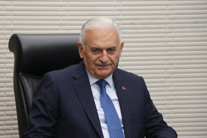 Binali Yıldırım: Dilde, işte, fikirde birlik diyoruz