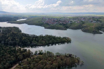 Yeşille mavinin buluştuğu Enne Barajı ve Tabiat Parkı hayran bıraktı
