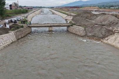 Tokat’ta taşkın riskine karşı bir köprü daha yıkılıyor
