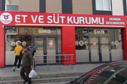 Erzincan’da Et ve Süt Kurumu Mağazasında Bayram Yoğunluğu