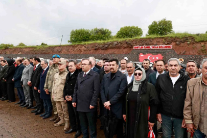 Bingöl’de 33 şehit, 33’üncü yıldönümünde dualarla anıldı
