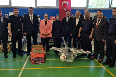 Atık malzemelerden yapılan kostümlere büyük ilgi
