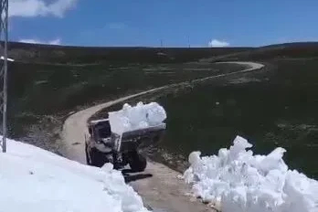 Ardahan’da karla mücadele
