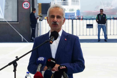 Bakan Uraloğlu: "İstanbul-Çanakkale arası ulaşım süresi ise 3,5 saatten 2 saate düşecek"
