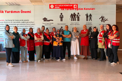 Kızılay ekiplerine temel ilk yardım eğitimi verildi