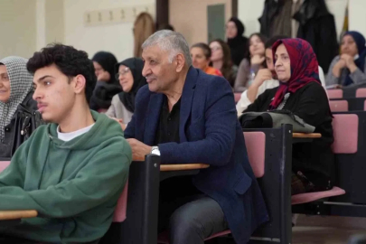 Gençler sordu, "Tecrübe" yanıtladı: ETÜ’de kuşaklar arası gönül köprüsü
