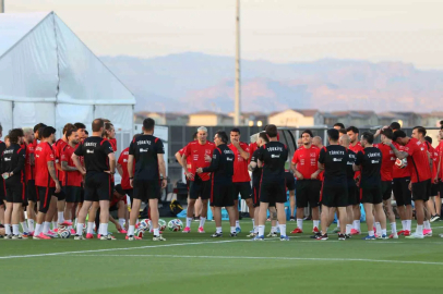 A Milli Futbol Takımı, Arizona’daki ilk antrenmanını taraftara açık yaptı
