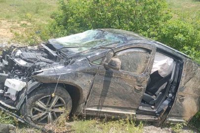 Gümüşhane’de hafif ticari araç şarampole devrildi: 1 ölü, 2 yaralı