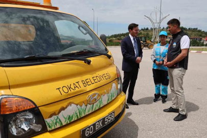 Tokat Belediyesi’nde çöp taksi direksiyonuna kadın eli değdi
