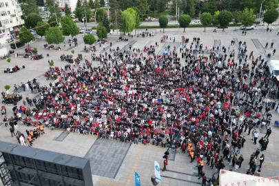 Çorum’da yüzlerce vatandaş A Milli Futbol Takımı’nı birlikte destekledi
