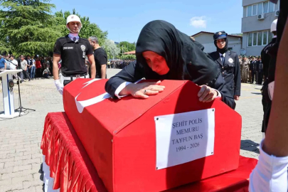 Şehit polise eşinden yürekleri dağlayan veda
