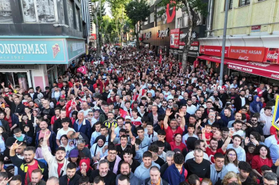 Pendik’te 20 bin kişilik milli heyecan havadan görüntülendi
