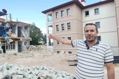 Kahramanmaraş’ta yıkılması beklenen binalar vatandaşı endişelendiriyor
