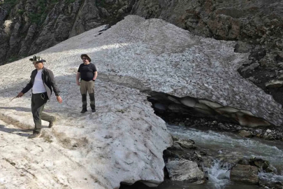 Bitlis’in kar suları Van Gölü’ne güç katıyor
