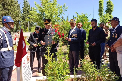 Jandarmanın 187’nci kuruluş yıl dönümünde şehitlik ziyaret edildi
