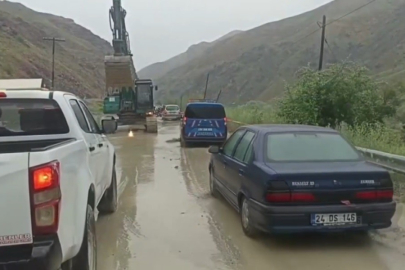 Selin kapattığı Erzincan-Kemah yolu yeniden ulaşıma açıldı