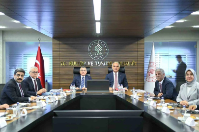 Bakan Ersoy: "Sivas’ın turizm potansiyelini daha da ileri taşıyacak yol haritasını değerlendirdik"

