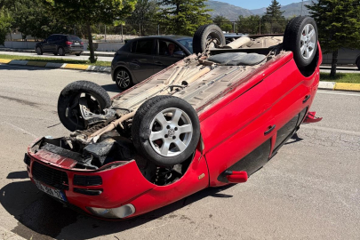 Erzincan’da otomobil takla attı: 1 yaralı
