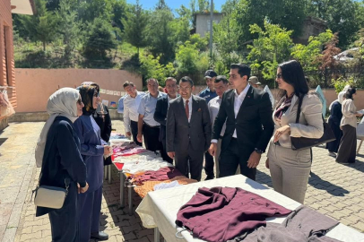 Kemah’da Hayat Boyu Öğrenme Şenliği Sergisi açıldı