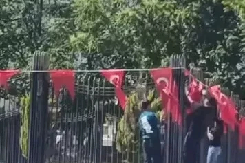 Elazığ’da çocukların ‘Türk’ bayrağı hassasiyeti
