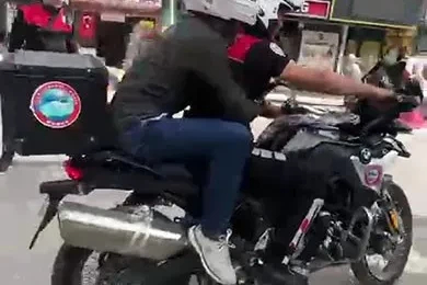 Kimliğini kaybeden adayın imdadına Yunuslar yetişti
