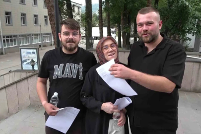 Amasya’da iki oğluyla birlikte YKS’ye giren anne: "Haydi anne dediler"

