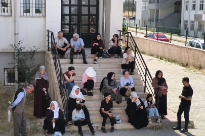Şırnak’ta YKS heyecanı: Sınava geç kalanları emniyet yetiştirdi
