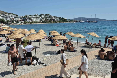 Bodrum’da sahiller doldu taştı
