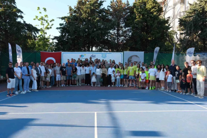 Geleneksel Büyükçekmece Açık Tenis Turnuvası ödül töreni gerçekleşti
