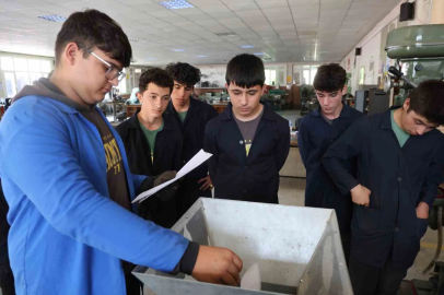 Meslek lisesi öğrencilerinden sıfır atık hamlesi
