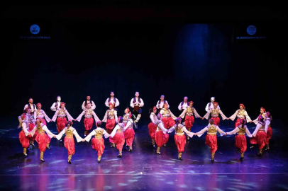 Altınköprü Halk Dansları Topluluğu kültürel bir şölene imza attı
