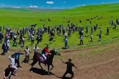 Asırlık at yarışında tepki toplayan anlar
