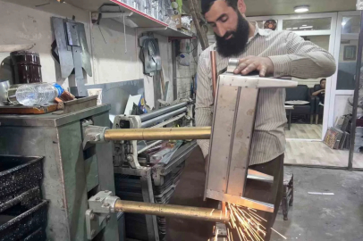 Kavurucu sıcaklar semaver ve mangal satışını artırdı
