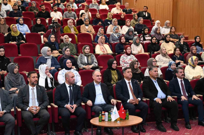 Vali Özkan: "Gelecek gençlerle şekillenecek"
