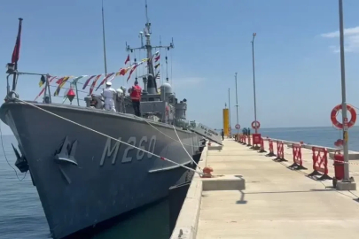 Mayın Gemisi Kabotaj Bayramı’nda vatandaşların ziyaretine açıldı
